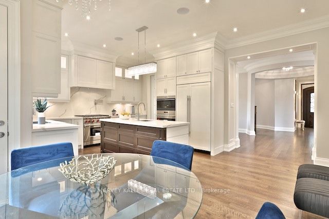 80 Fairholme Ave