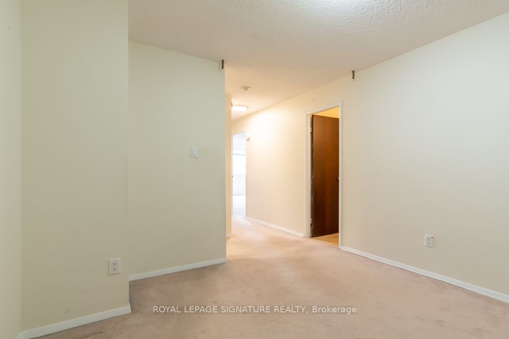 4005 Don Mills Rd, #201