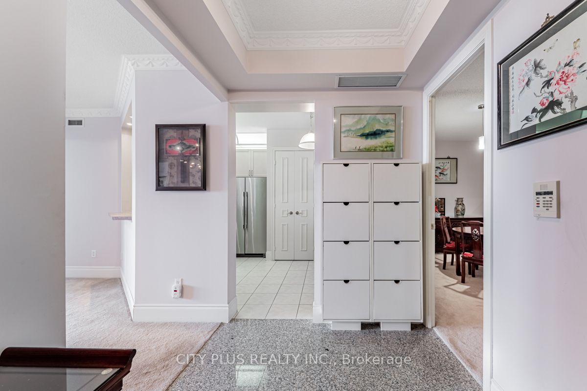 89 Skymark Dr, #3010