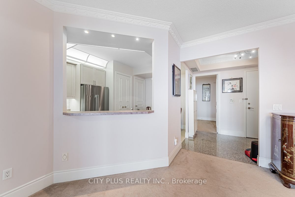 89 Skymark Dr, #3010