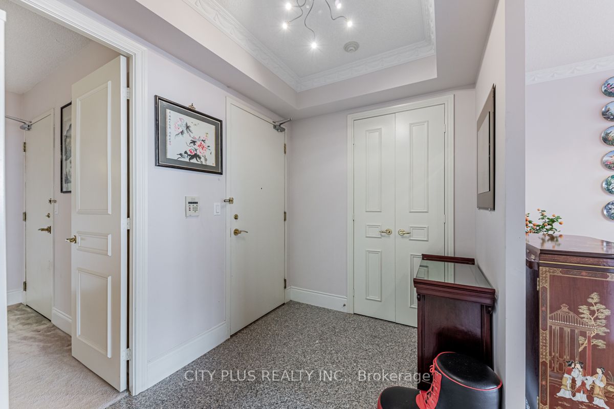89 Skymark Dr, #3010
