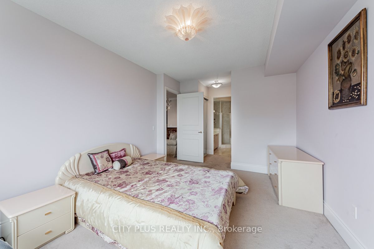89 Skymark Dr, #3010