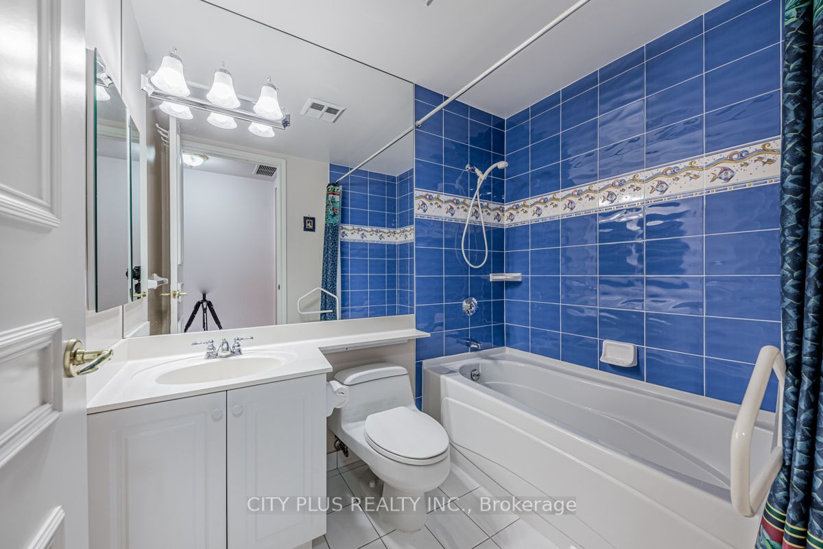 89 Skymark Dr, #3010