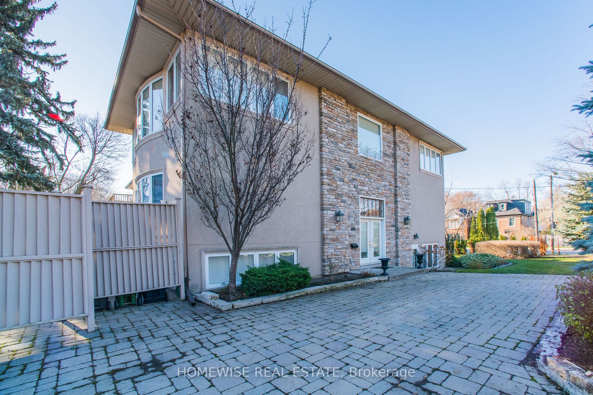 221 Glencairn Ave