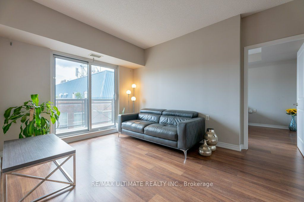 872 Sheppard Ave W, #703