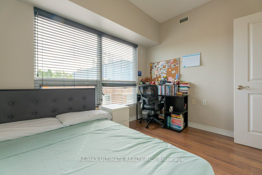872 Sheppard Ave W, #703