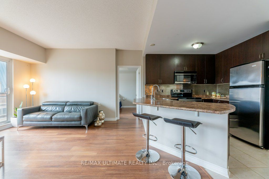 872 Sheppard Ave W, #703