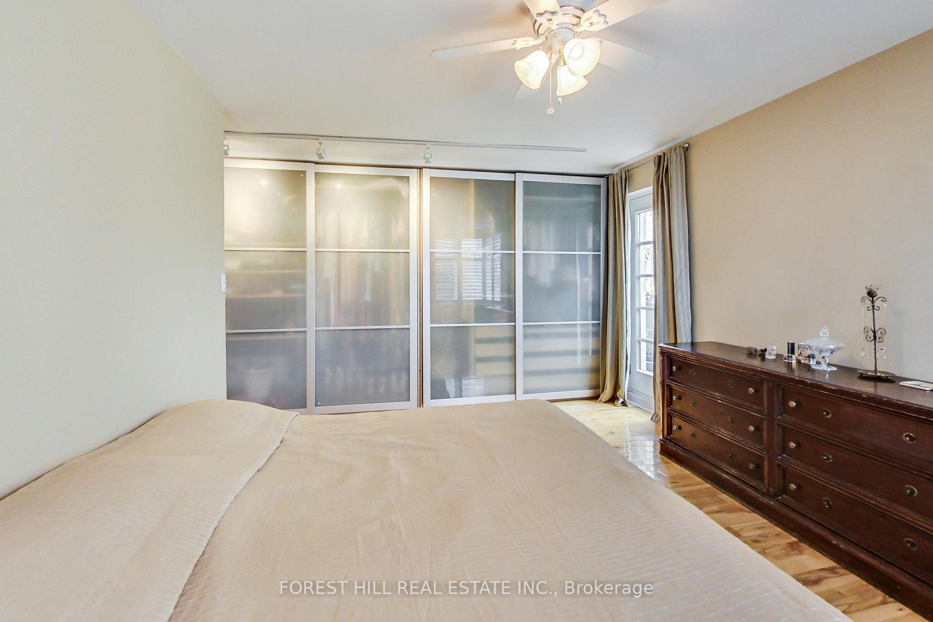 707 Eglinton Ave W, #512
