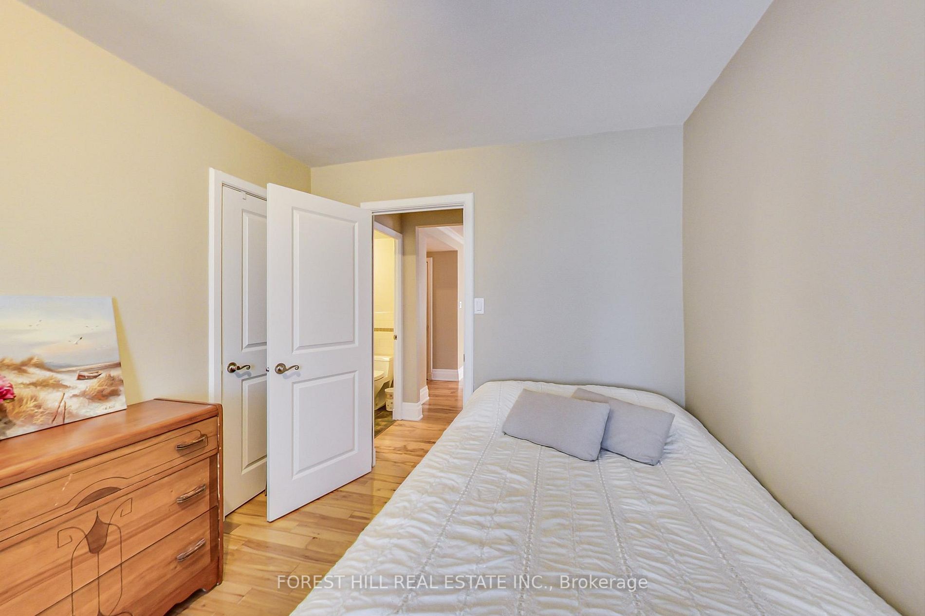 707 Eglinton Ave W, #512