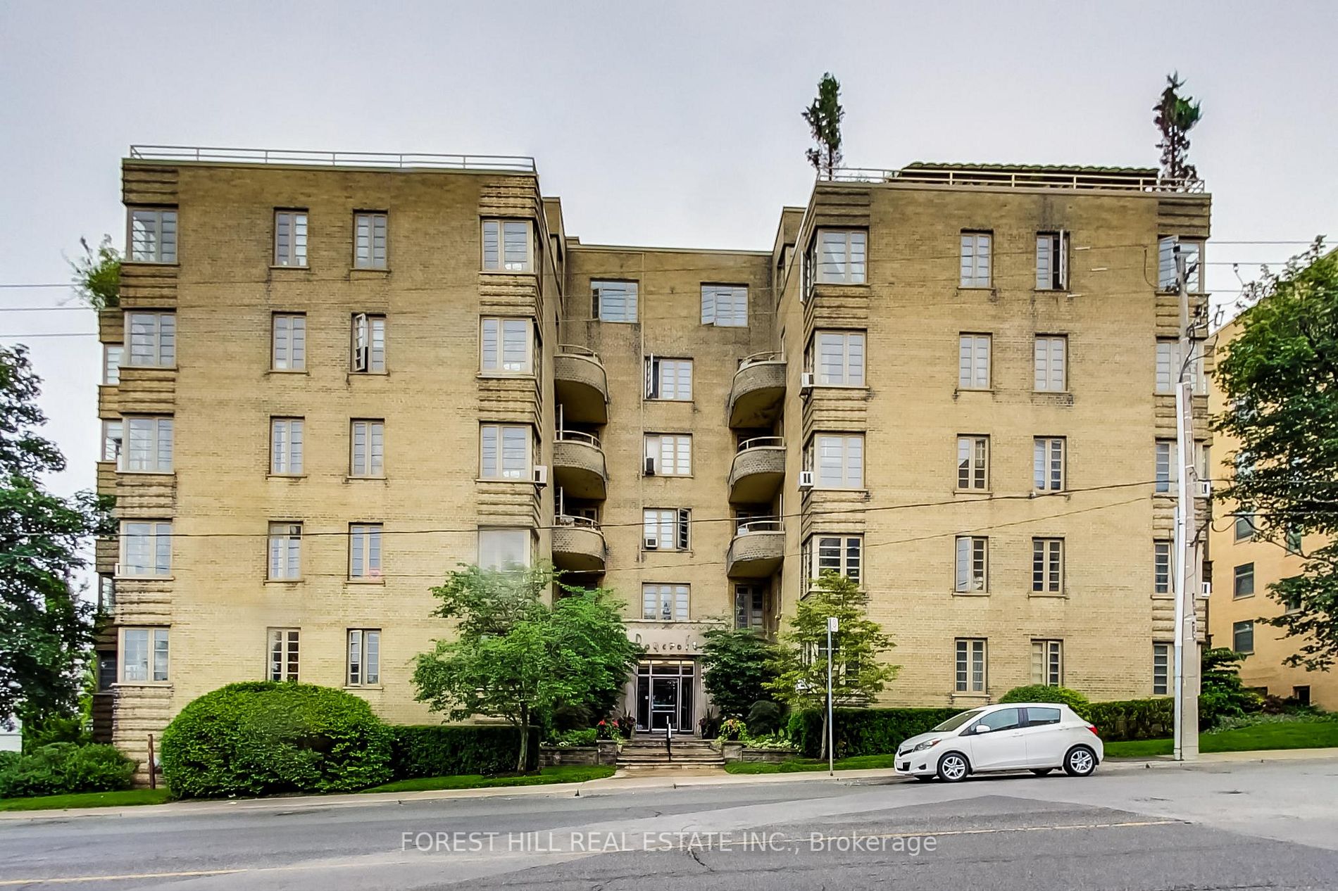 707 Eglinton Ave W, #512