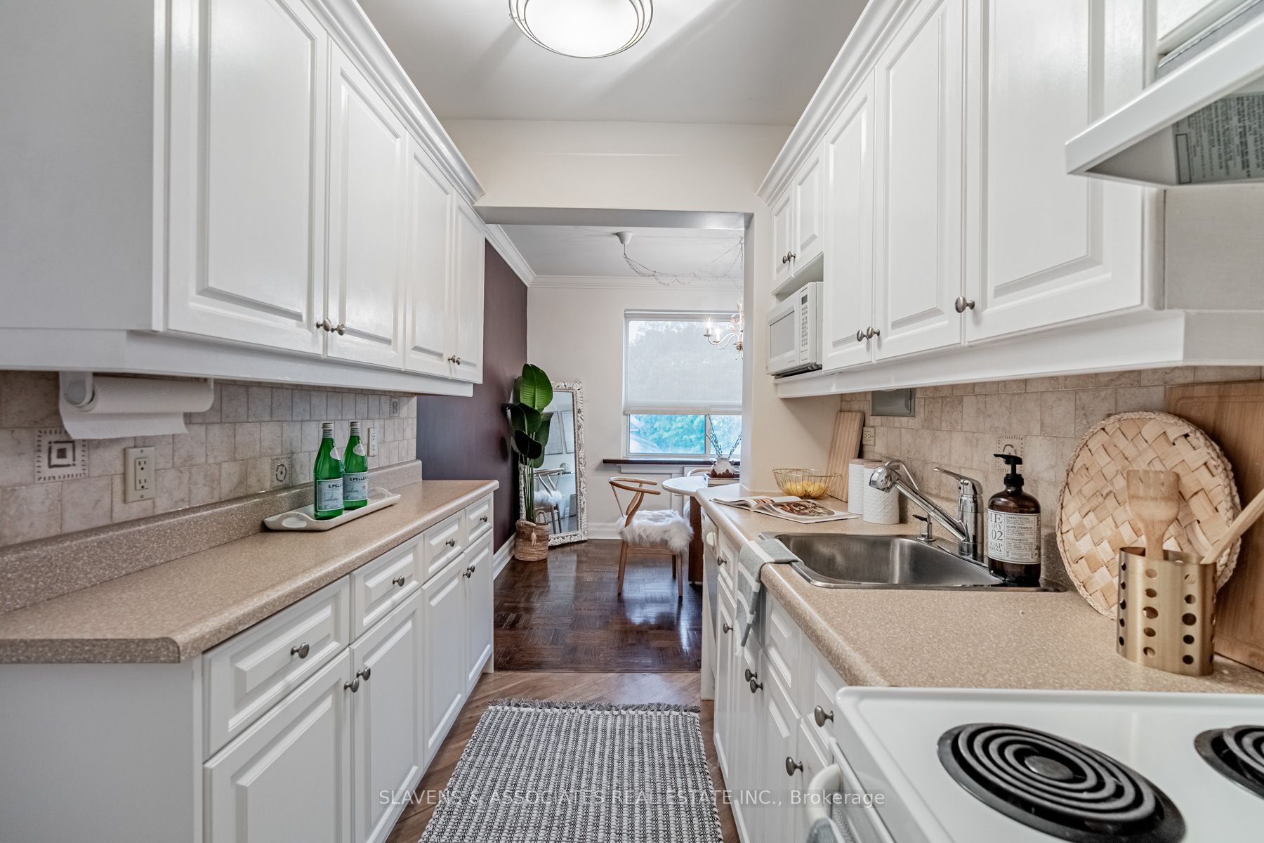 2 Ridelle Ave, #506