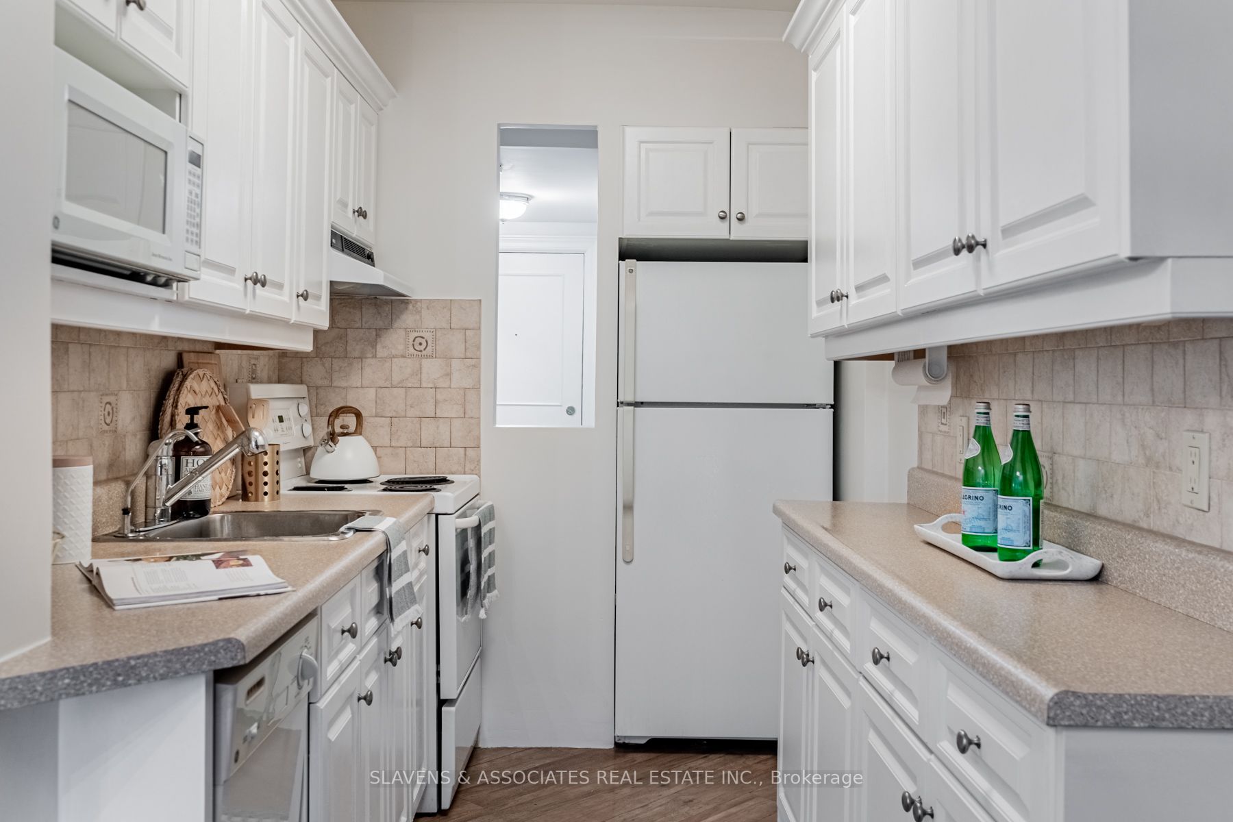 2 Ridelle Ave, #506