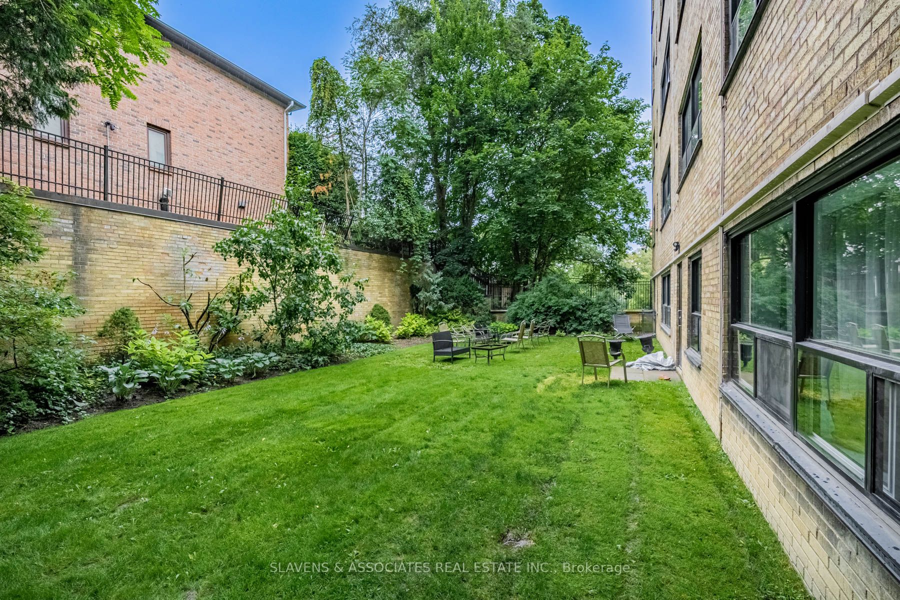 2 Ridelle Ave, #506