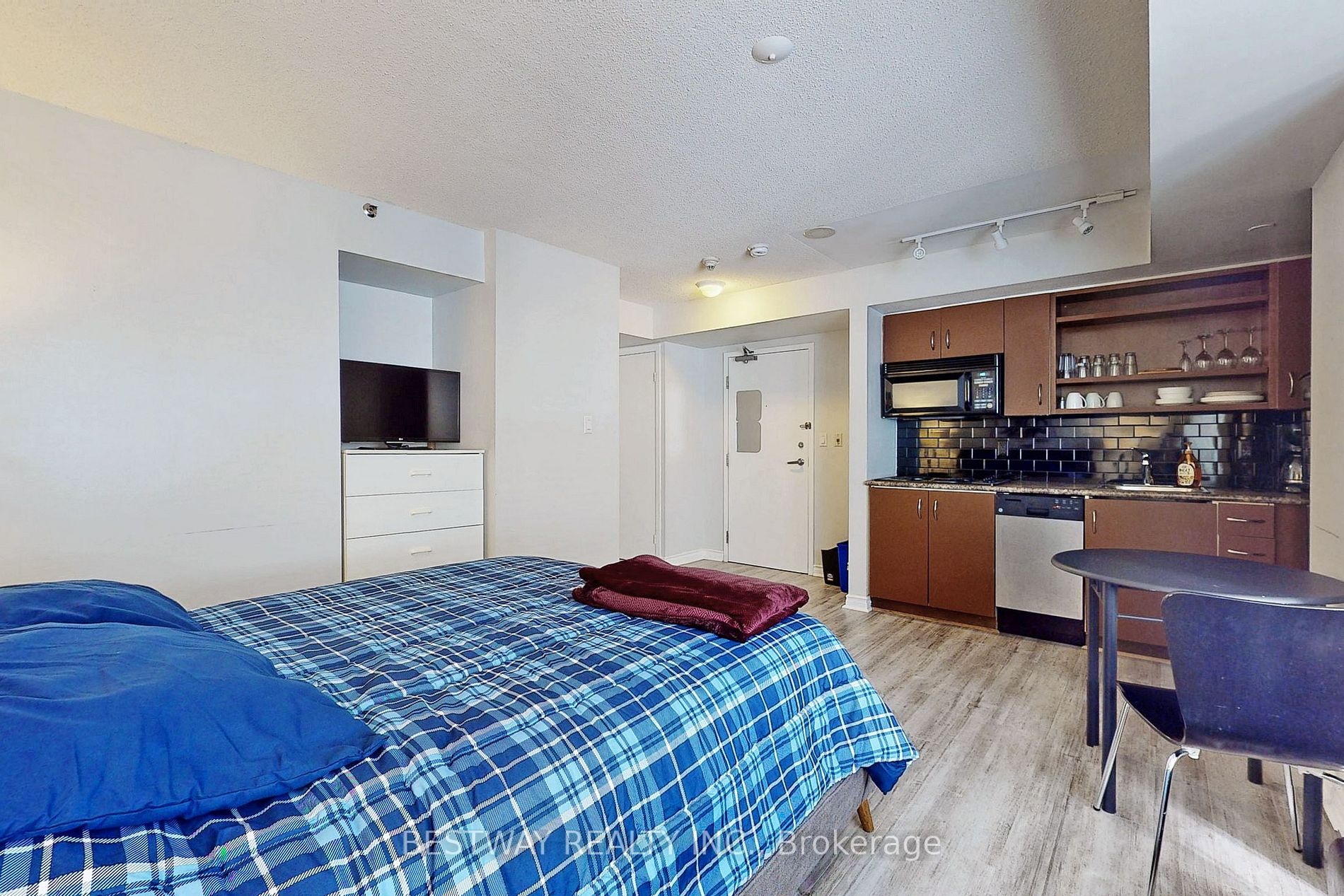200 Victoria St, #1008