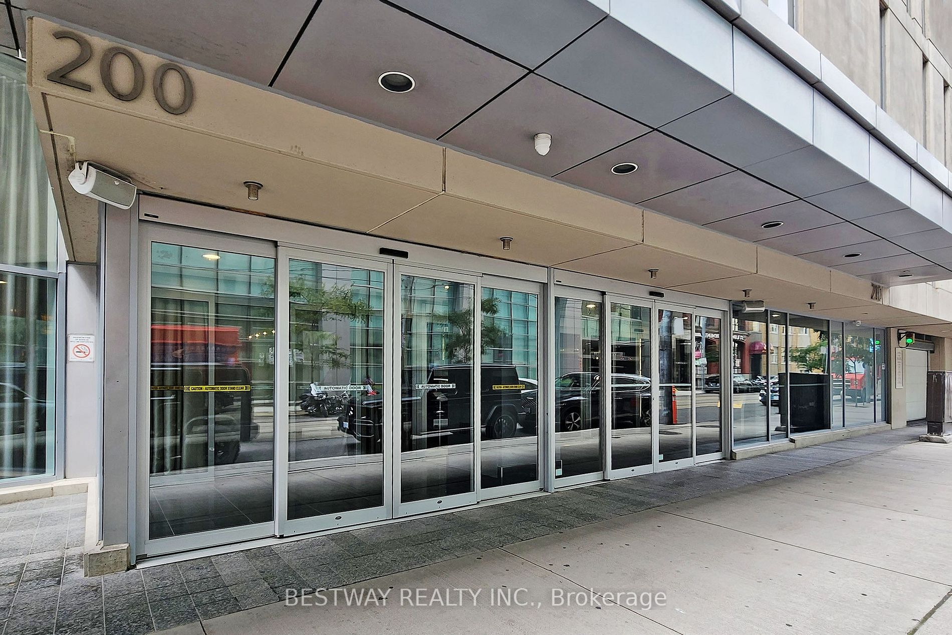 200 Victoria St, #1008