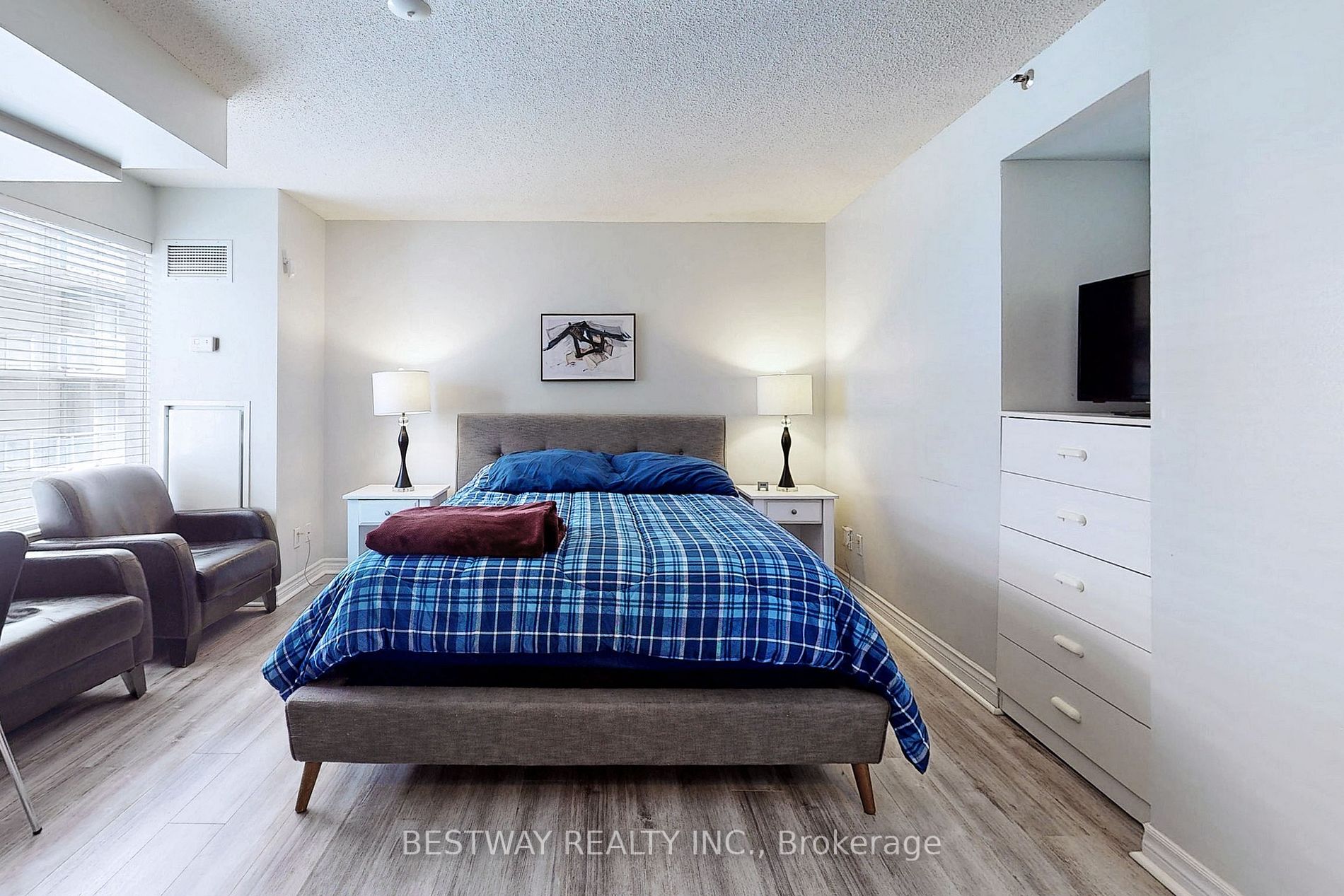 200 Victoria St, #1008