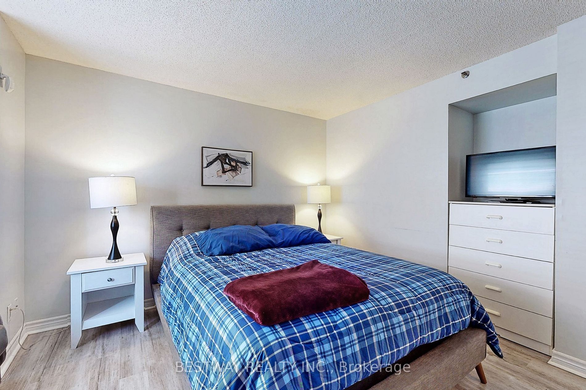 200 Victoria St, #1008
