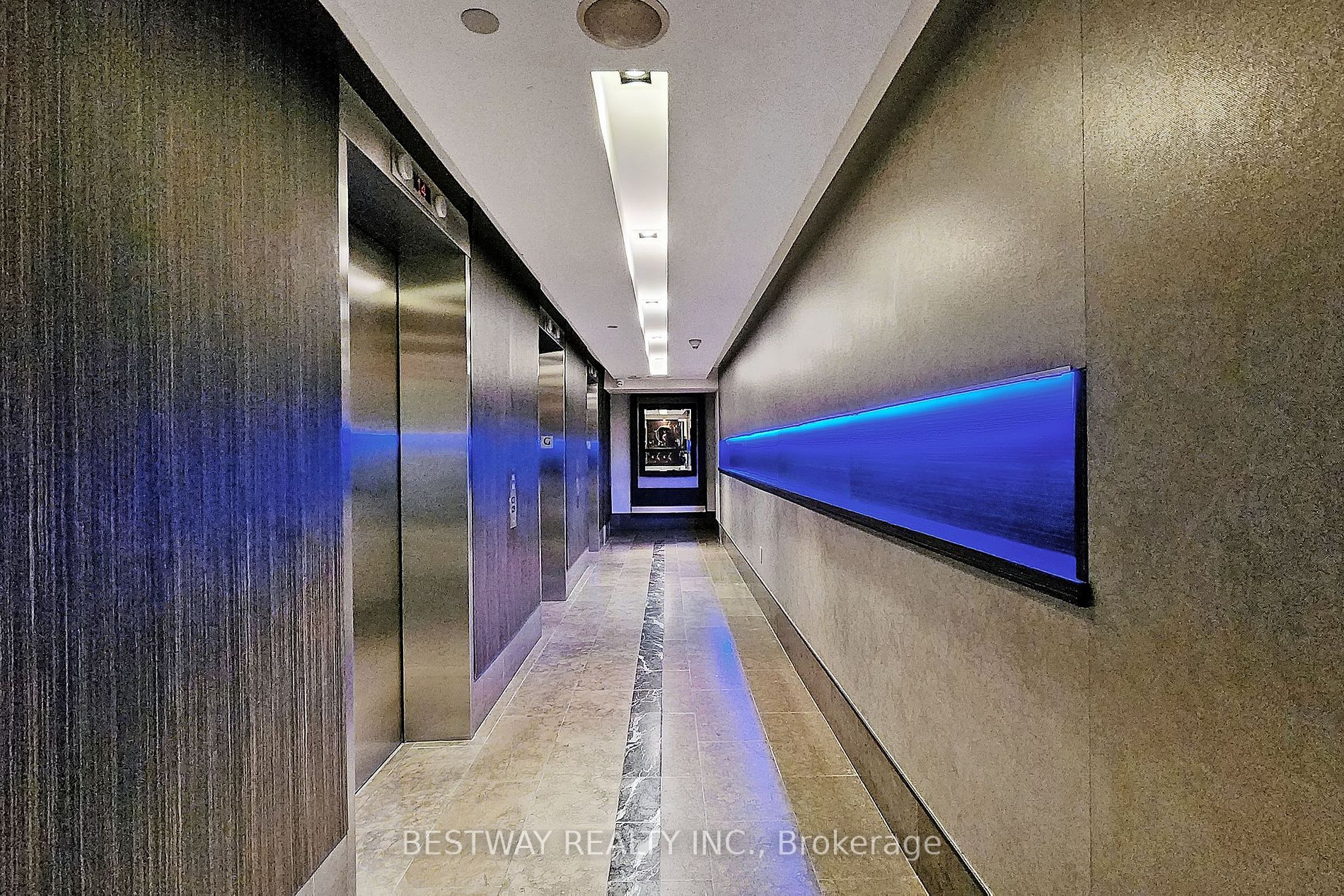 200 Victoria St, #1008