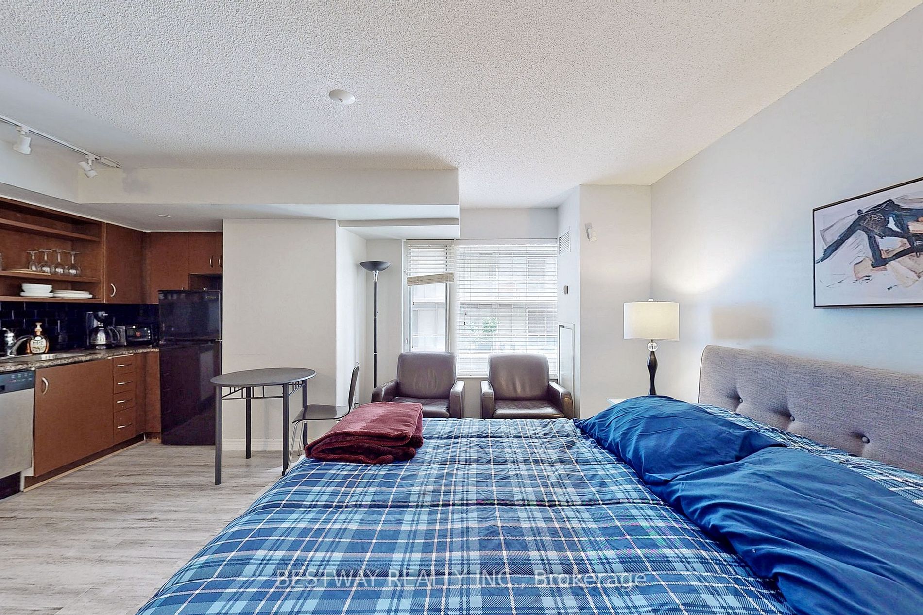 200 Victoria St, #1008