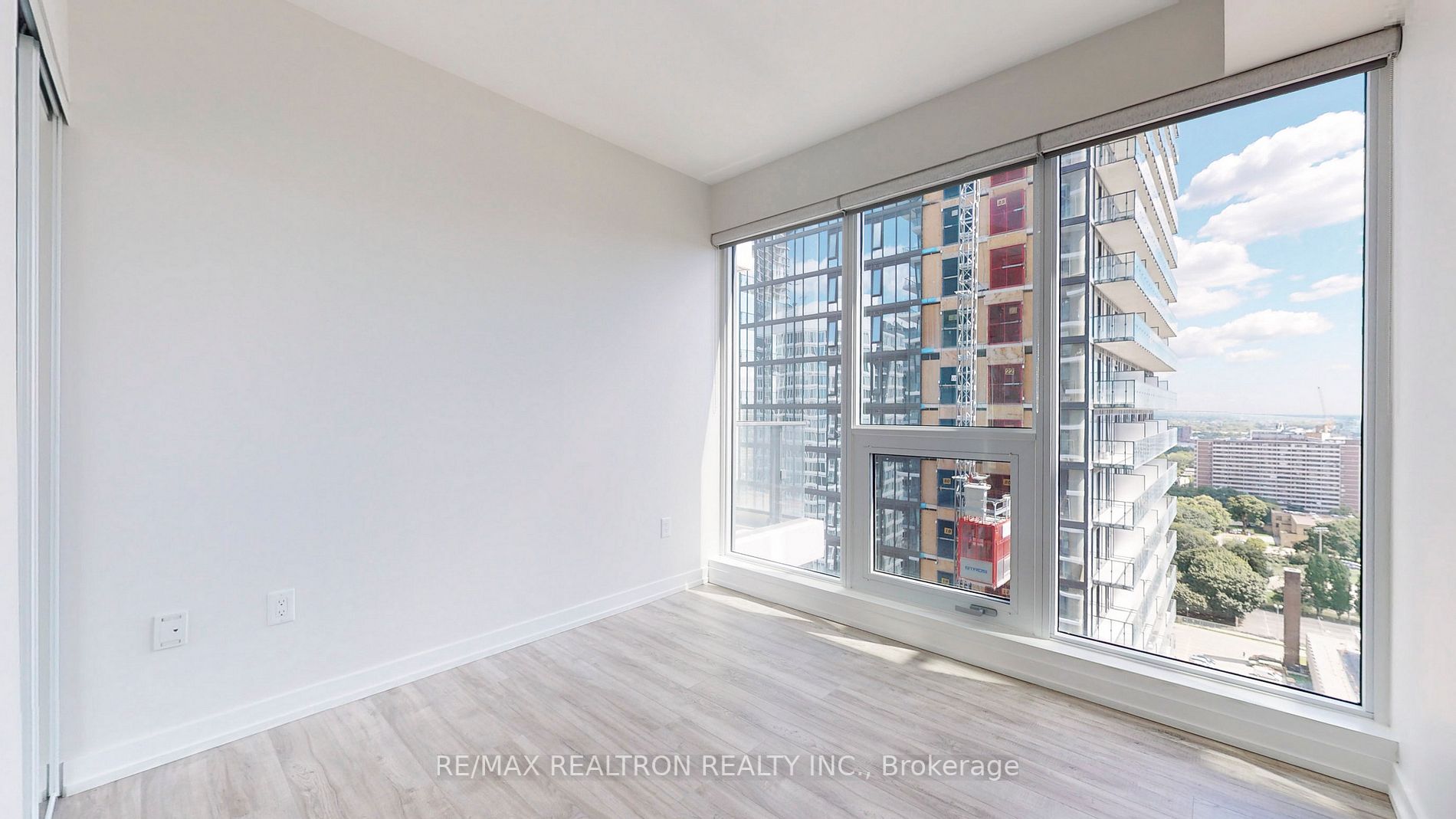 77 Shuter St, #2506