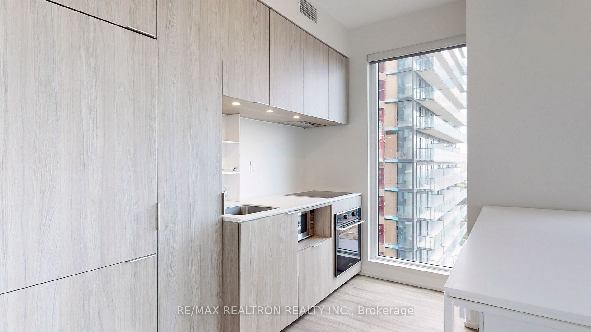 77 Shuter St, #2506