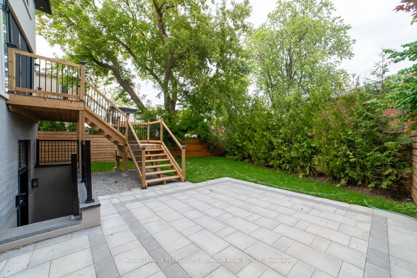 5 Yeomans Rd