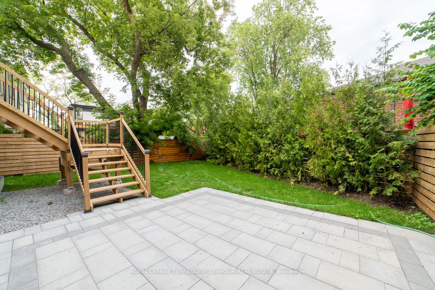 5 Yeomans Rd