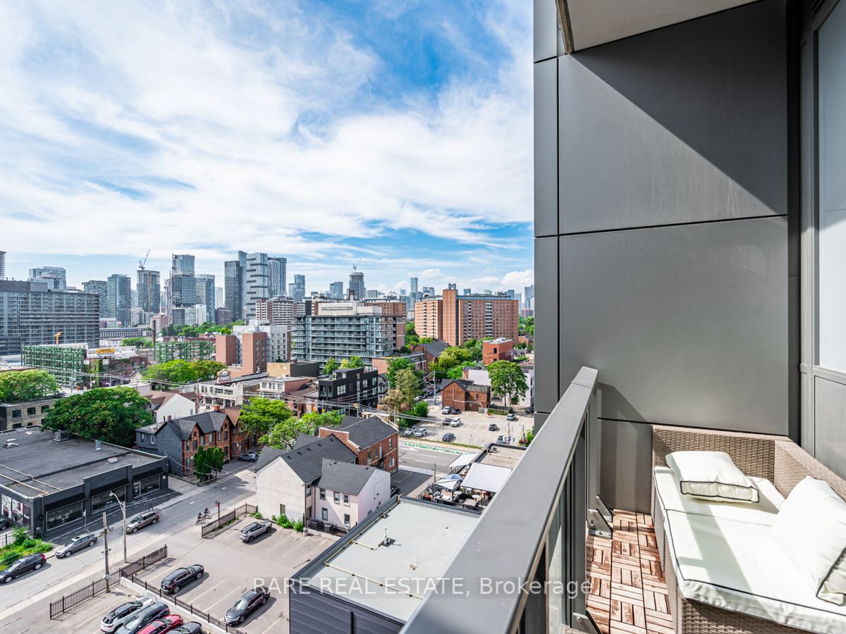 120 Parliament St, #1017