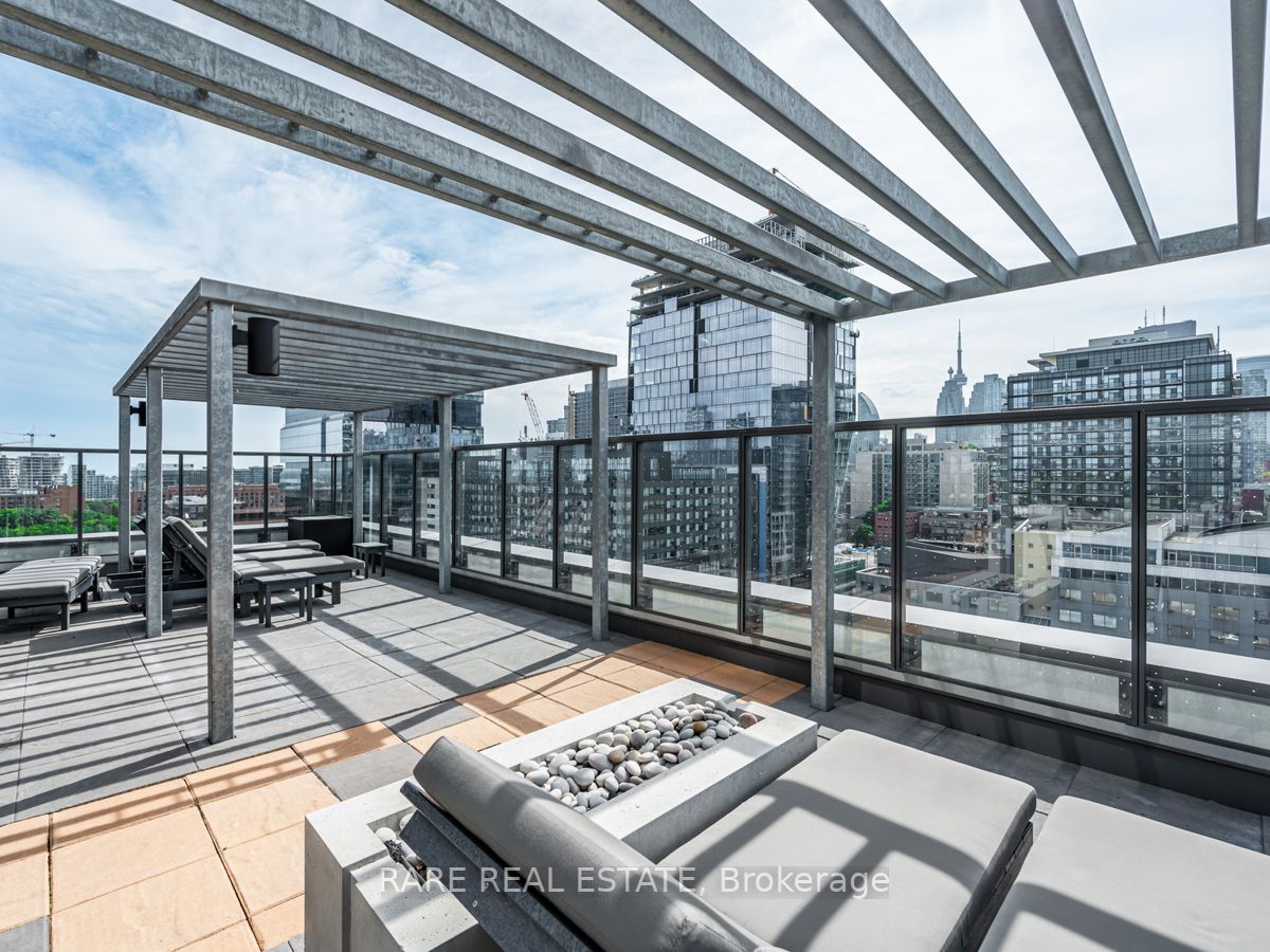 120 Parliament St, #1017