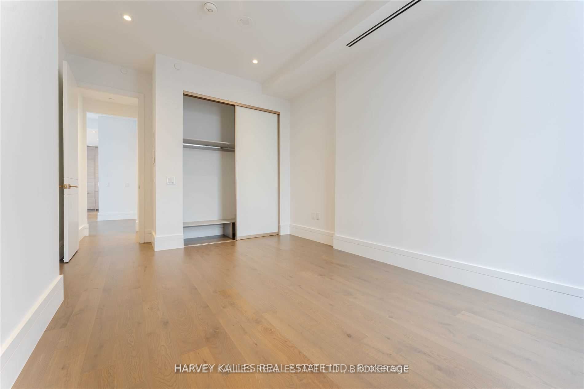 215 Lonsdale Rd, #1707