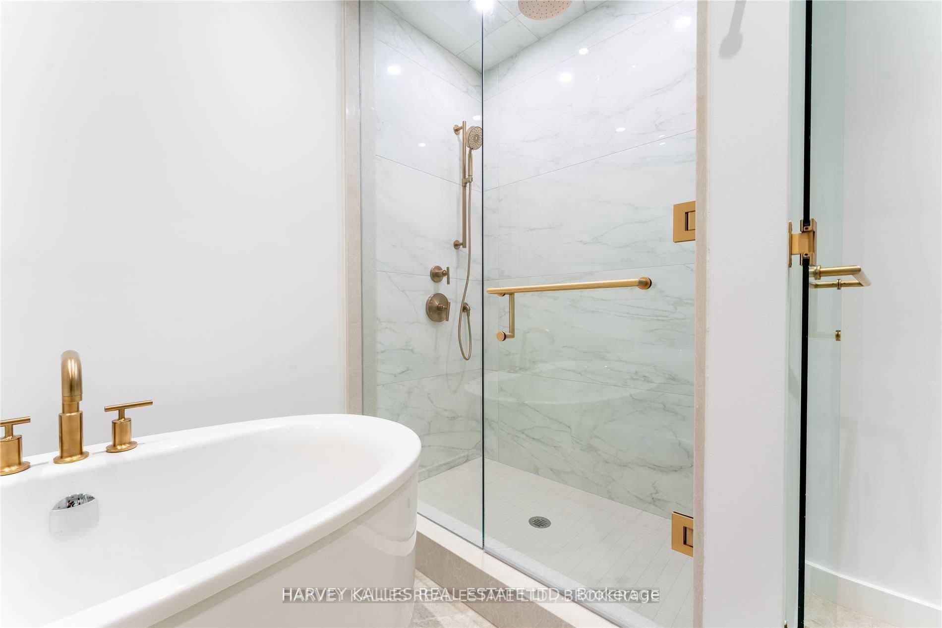 215 Lonsdale Rd, #1707