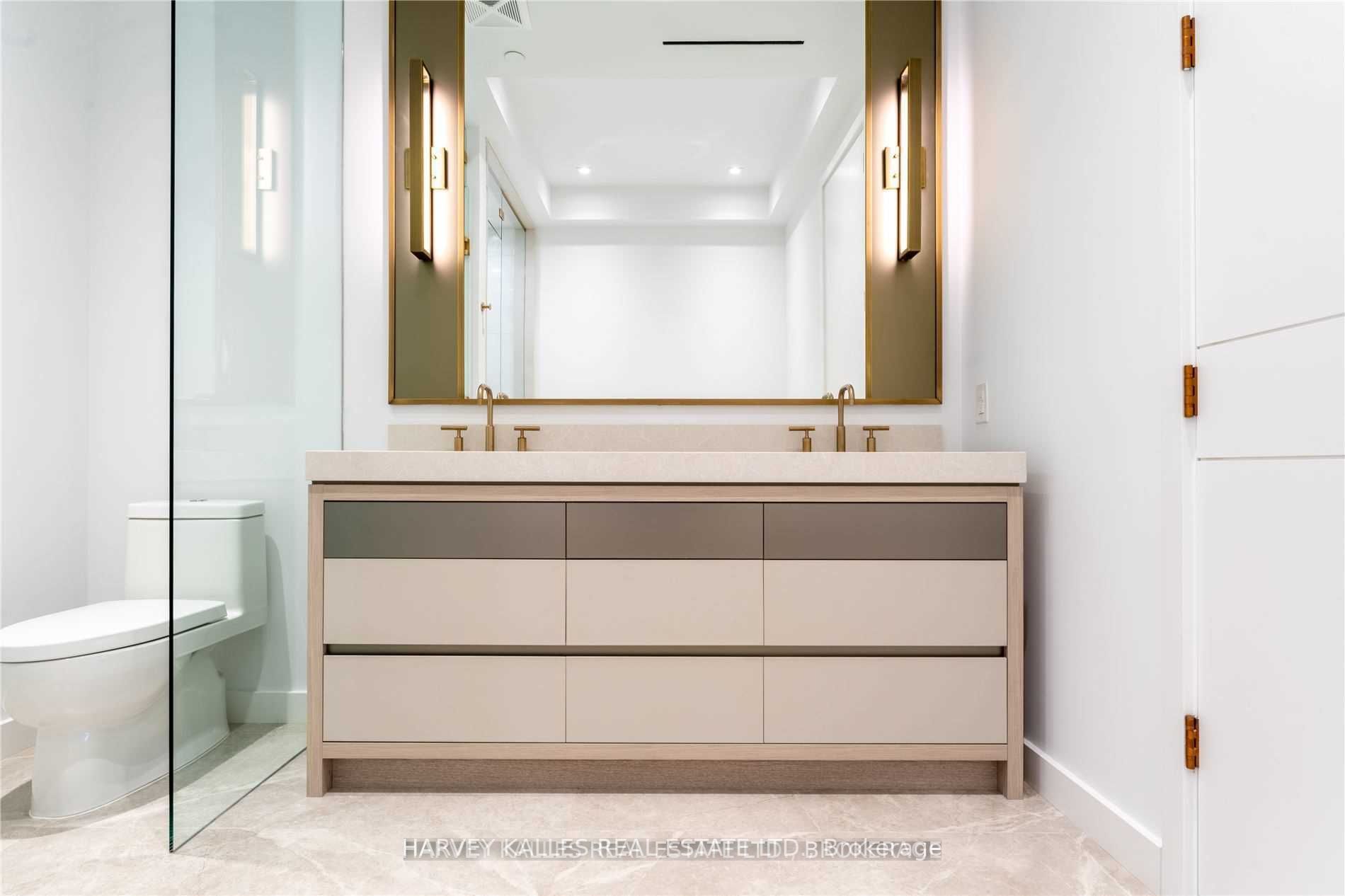 215 Lonsdale Rd, #1707