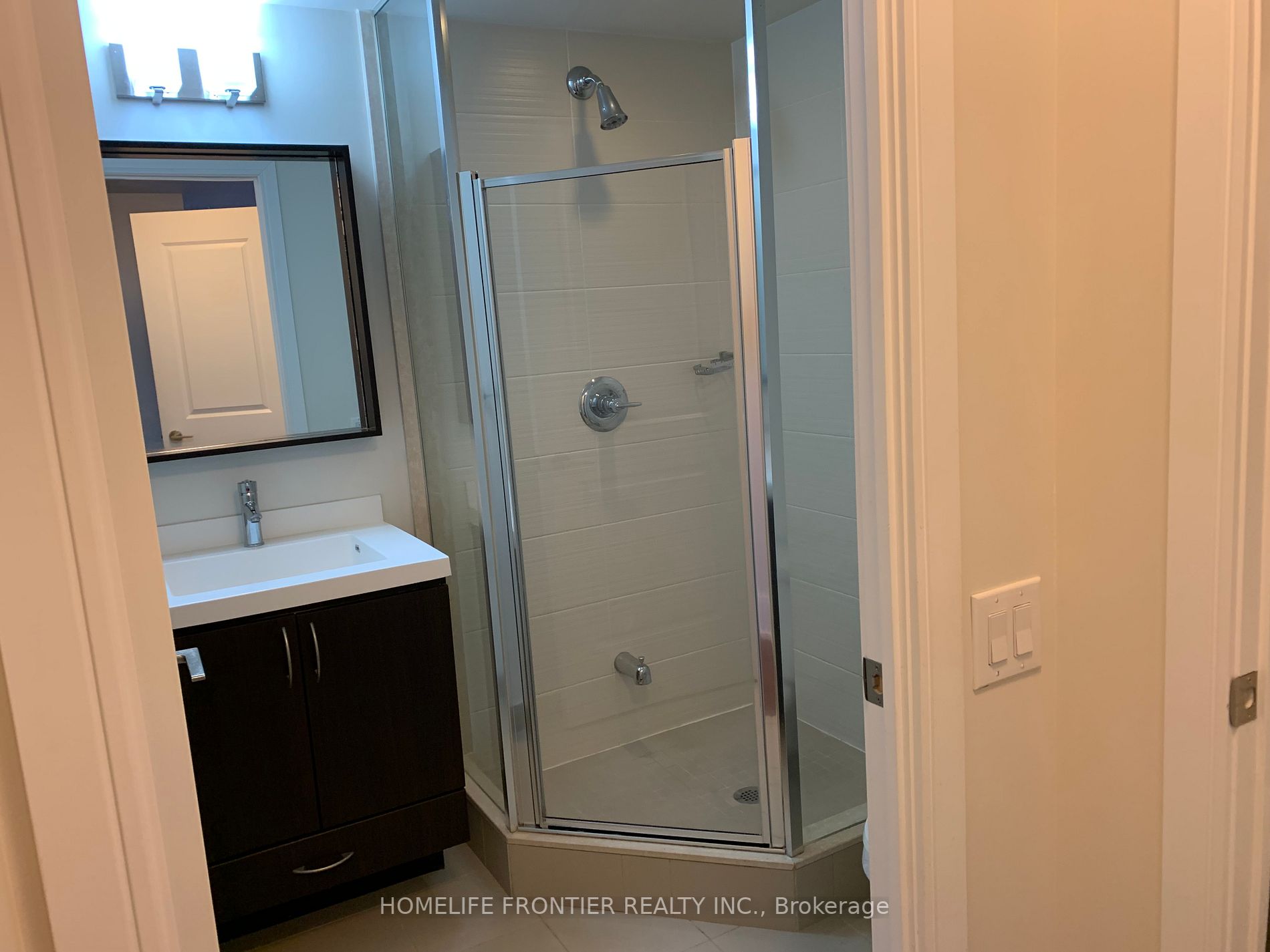 560 Front St W, #1026