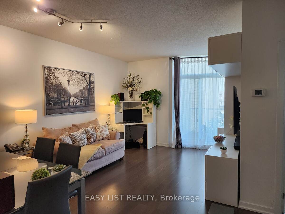 70 Forest Manor Rd, #317