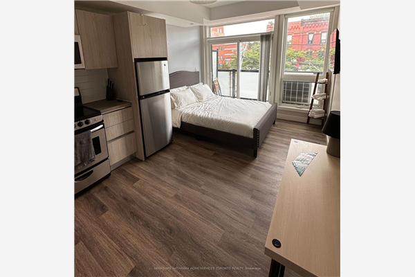 335 College St, Toronto