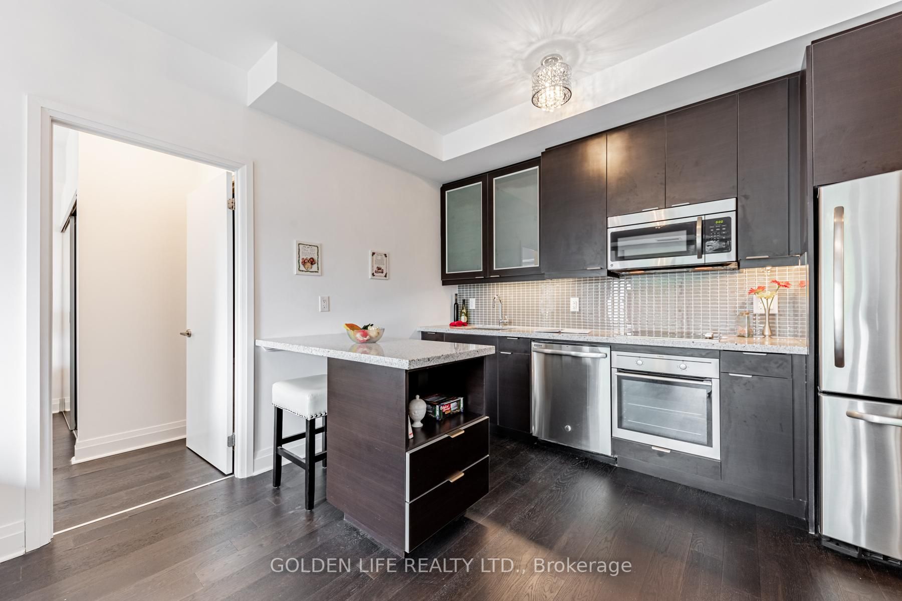 399 Spring Garden Avenue, #306