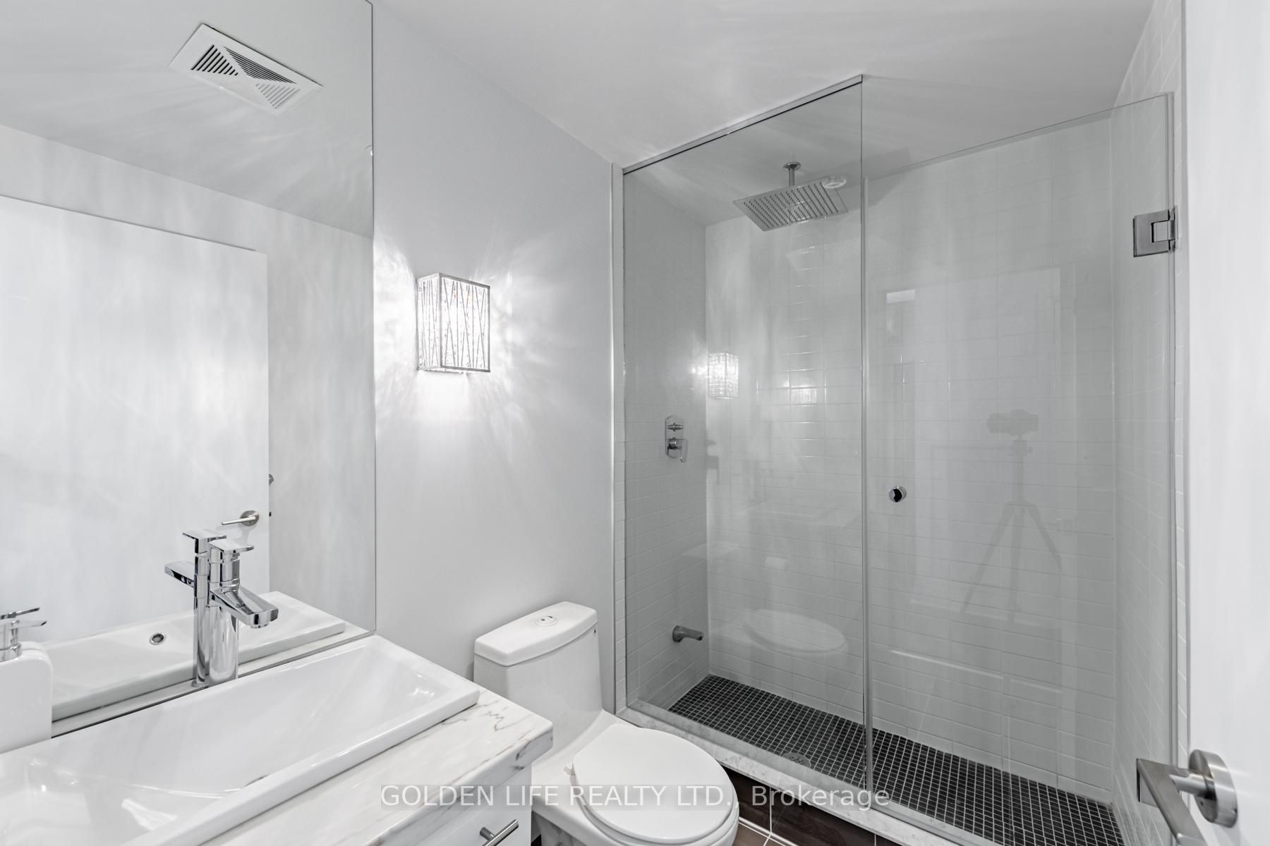 399 Spring Garden Avenue, #306