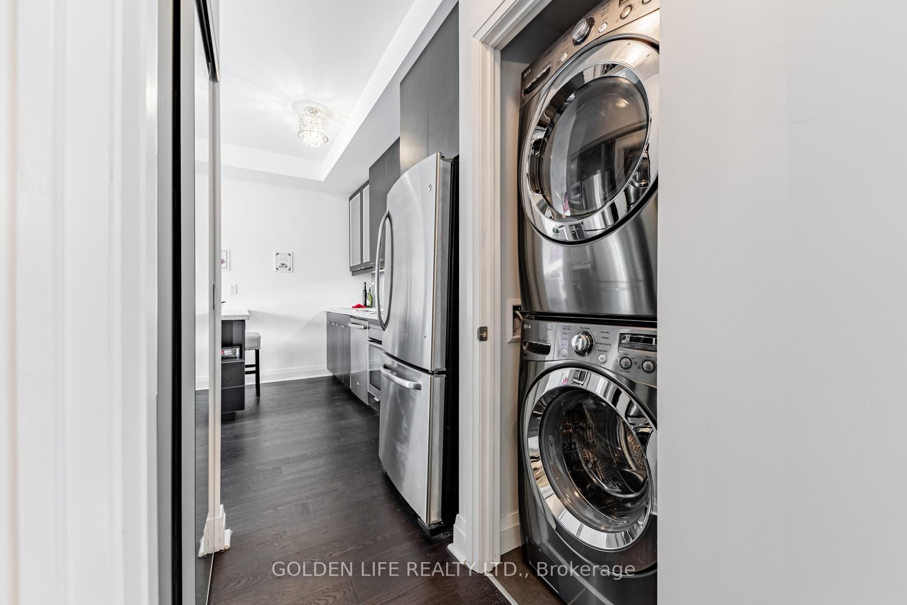 399 Spring Garden Avenue, #306
