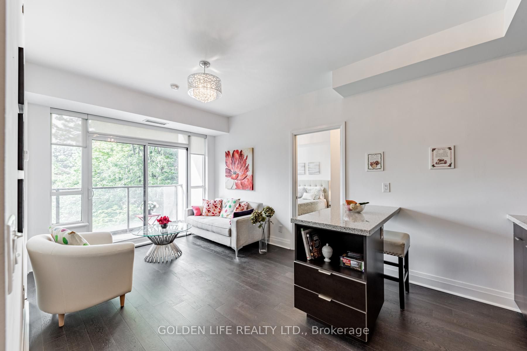 399 Spring Garden Avenue, #306