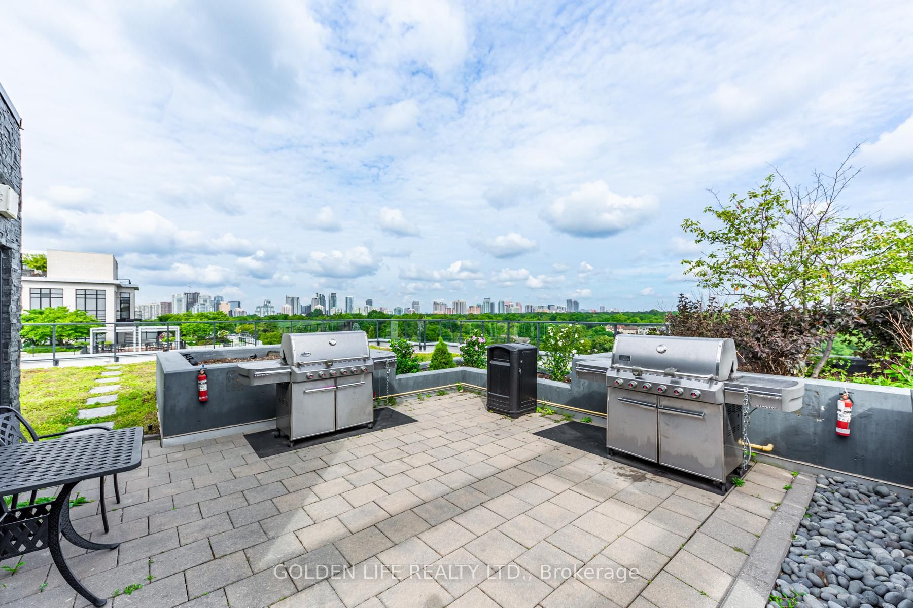 399 Spring Garden Avenue, #306