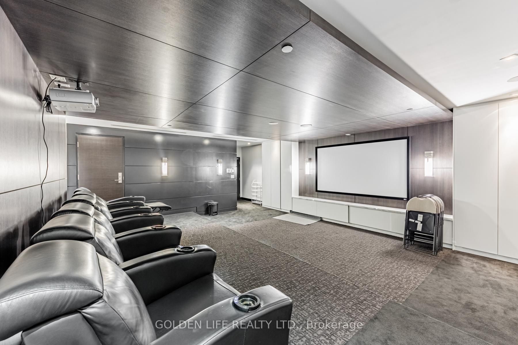 399 Spring Garden Avenue, #306