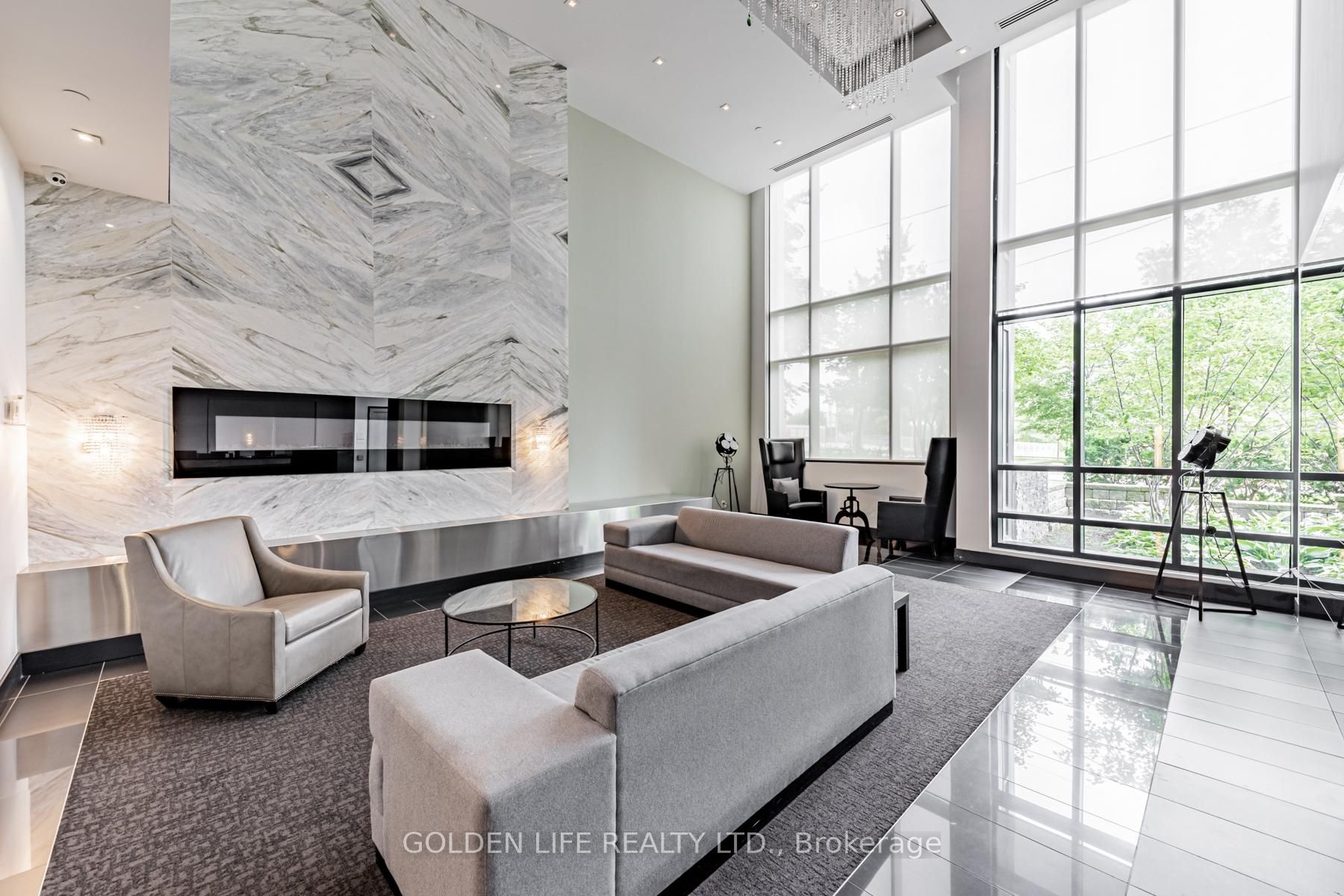 399 Spring Garden Avenue, #306