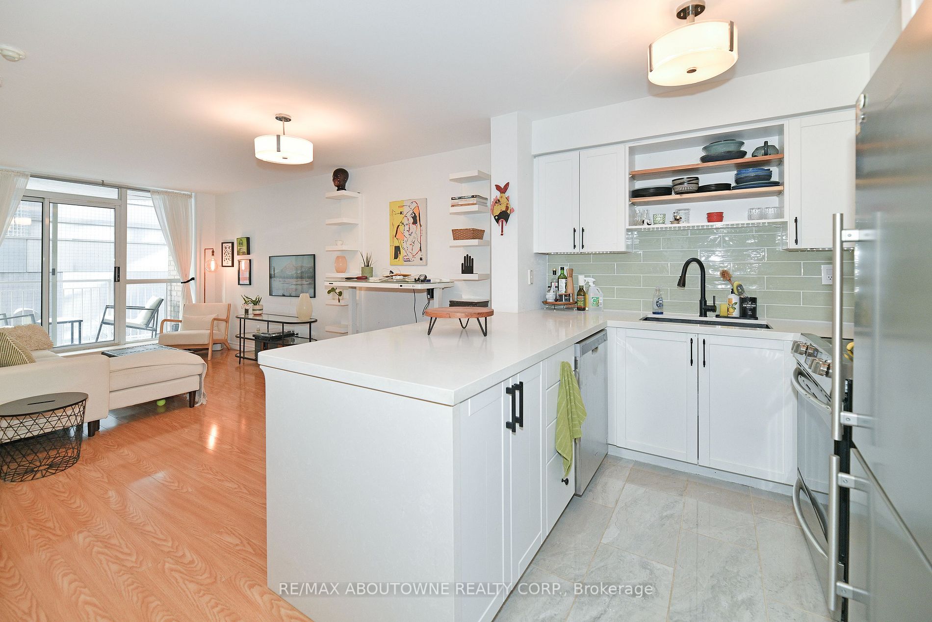 18 Stafford St, #310