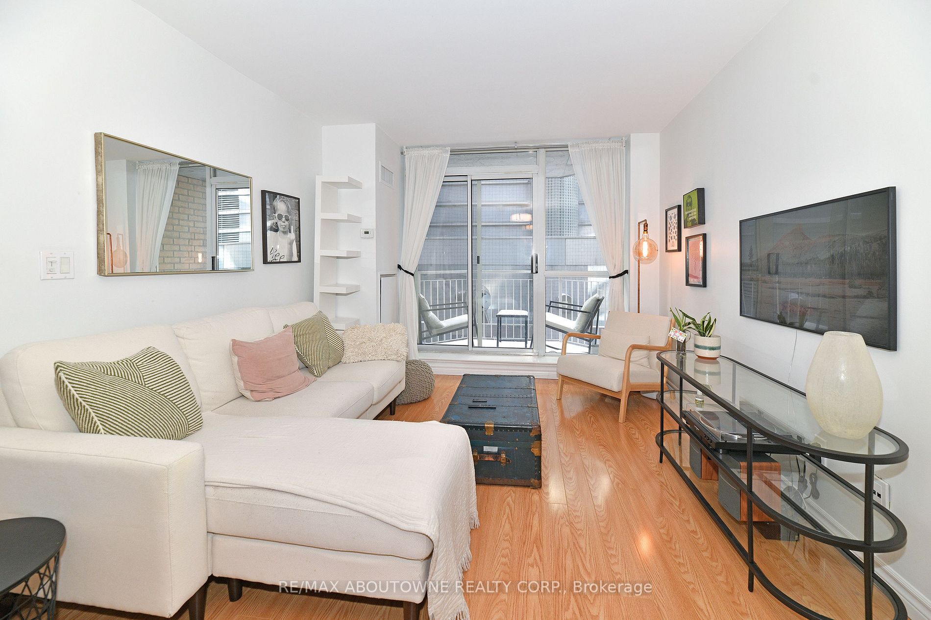 18 Stafford St, #310