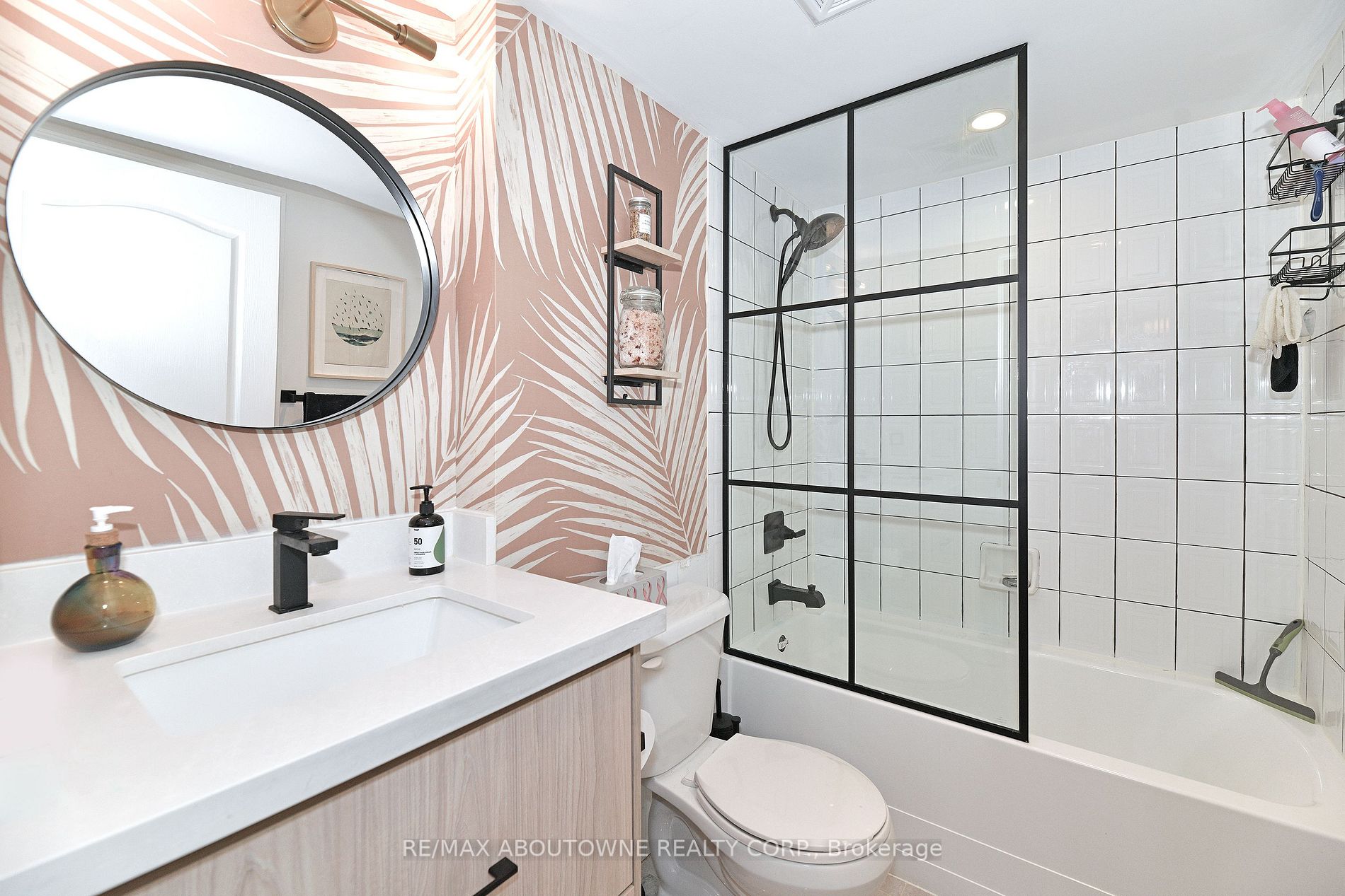 18 Stafford St, #310