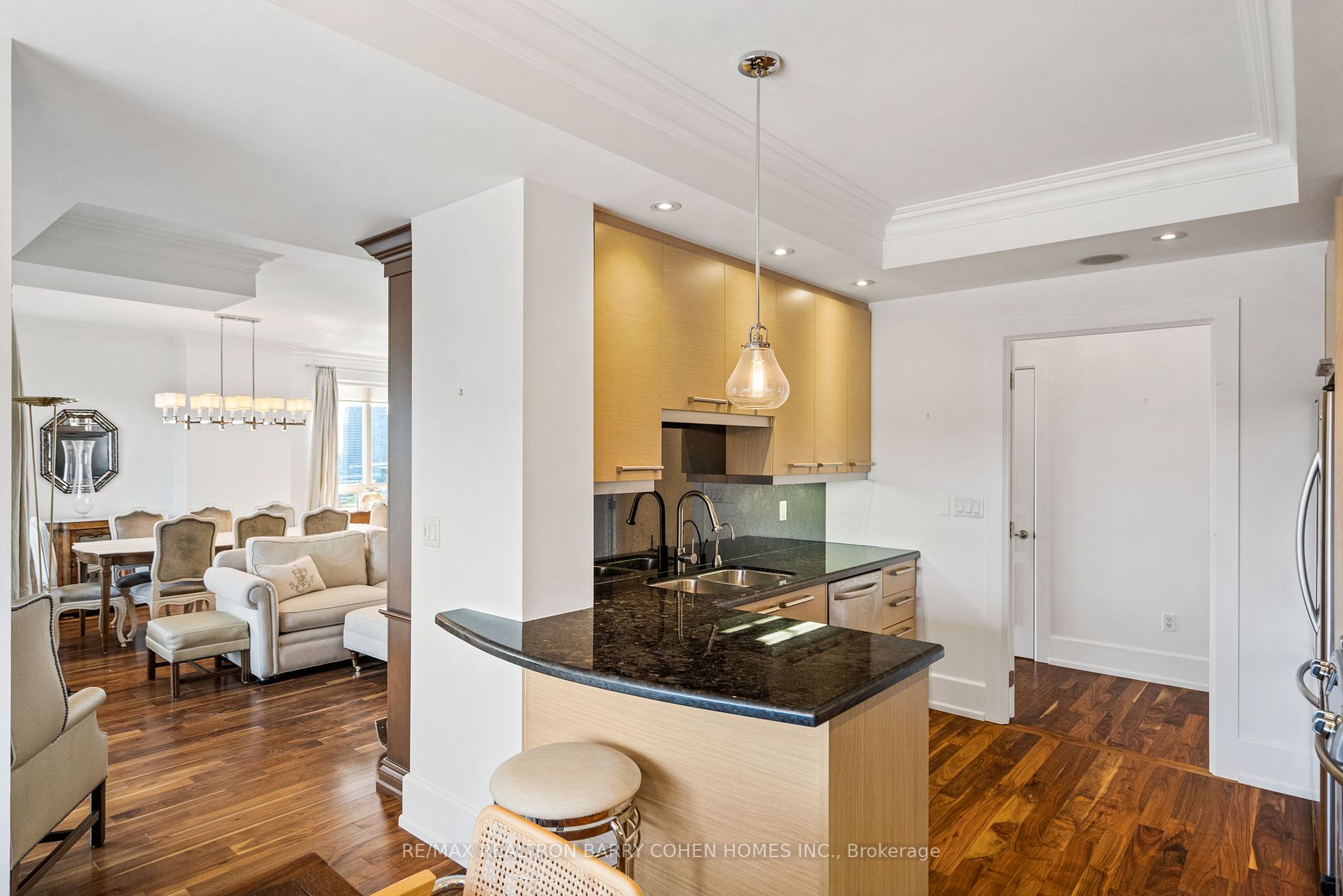 662 Sheppard Avenue E, #805c