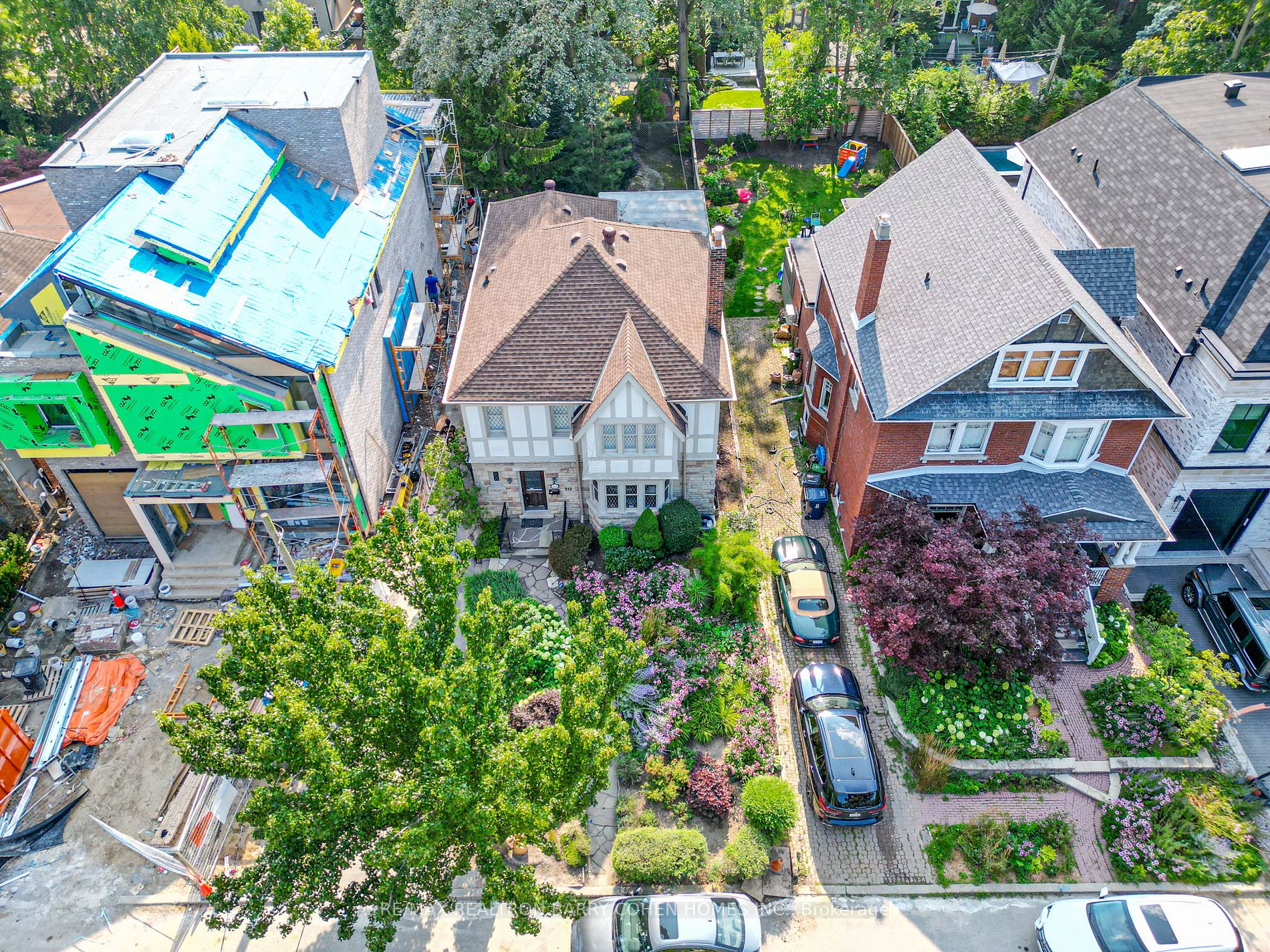 212 Glenayr Rd