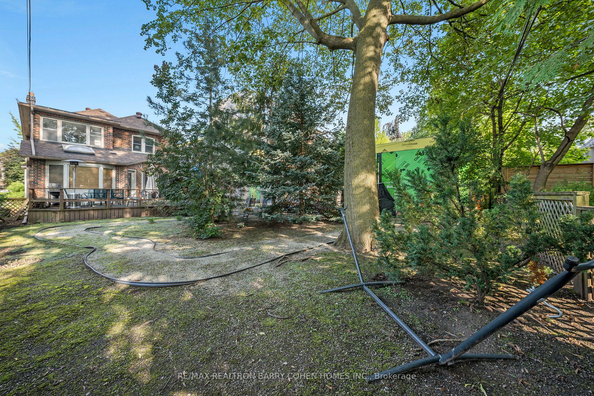 212 Glenayr Rd