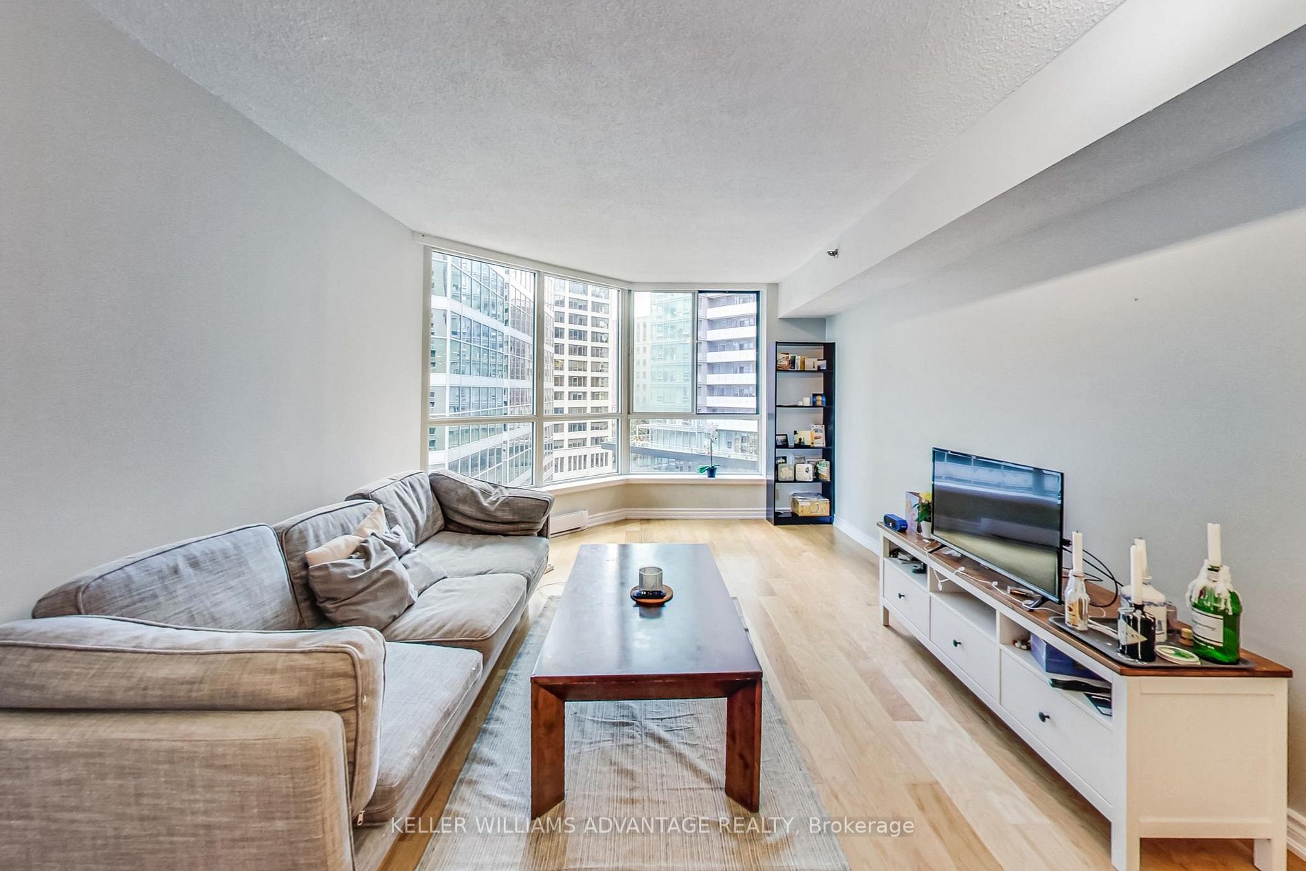 38 Elm St, #800