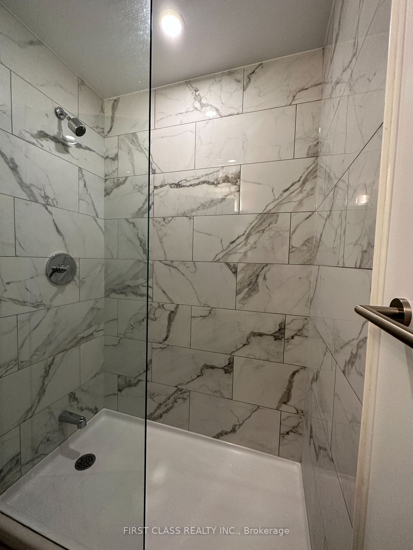 32 Forest Manor Rd, #206